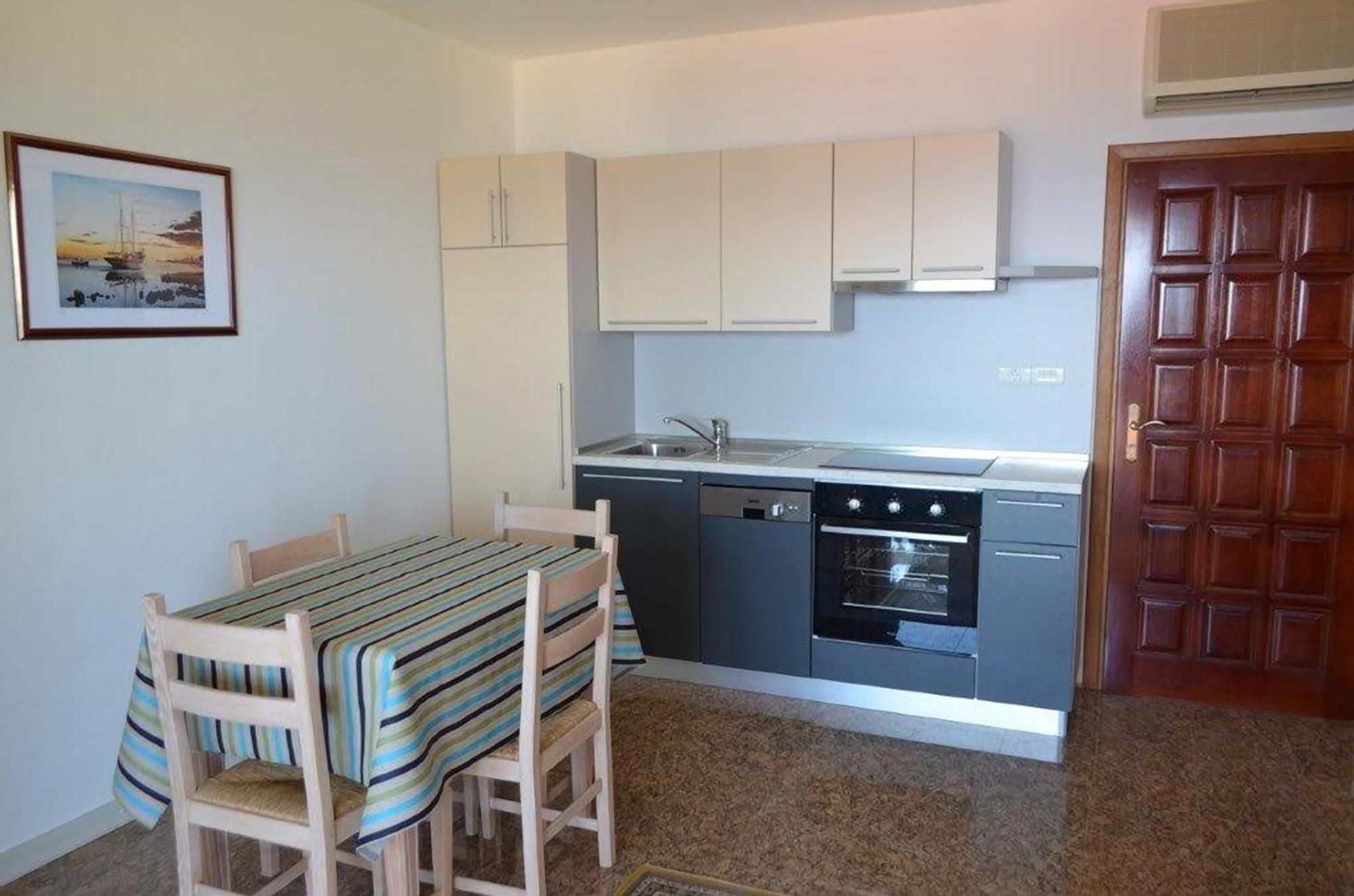 Apartments Villa Iva 라브니 객실 사진